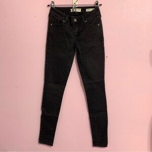 Bullhead Black Low Rise Skinny Jeans